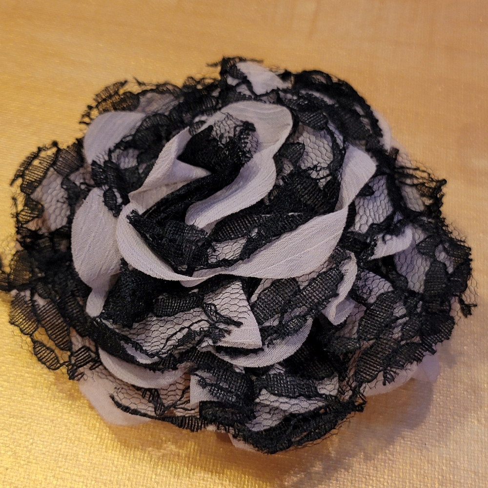 Floral Lace Hair Clip